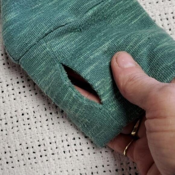 Avalanche 1/4 Snap Closure Embroudered Sz S. LS Green Pullover Shirt w/ Pockets - Picture 11 of 12